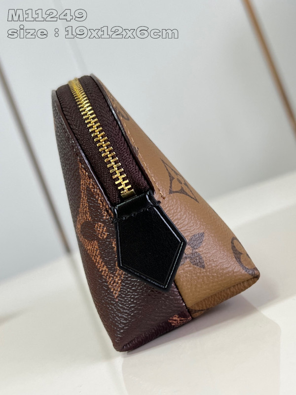 l0*is V*t0n pochette cosmétique pm