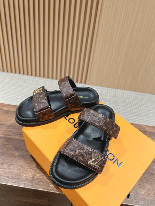 l0*is V*t0n sandals
