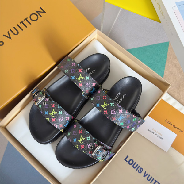 l0*is V*t0n sandals