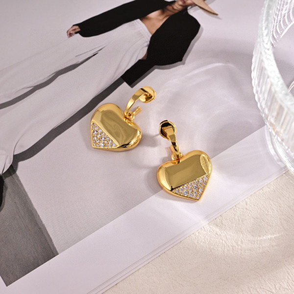 Pra*a earrings