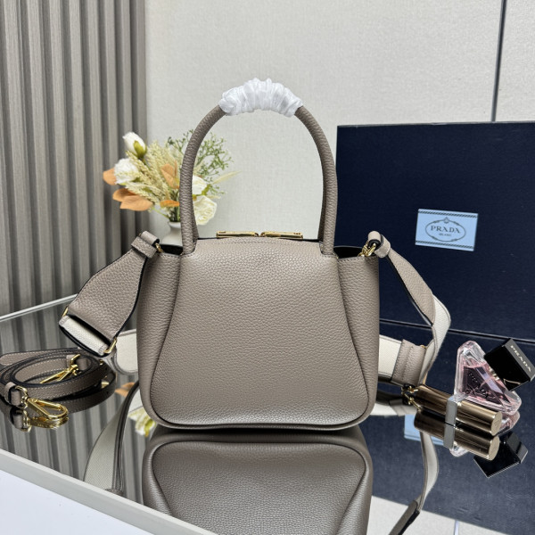Pra*a leather mini handbag-18*19.5*9cm