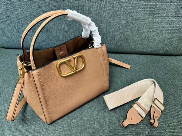 Valentino Garavani Alltime Medium Handbag - 26*21*17CM