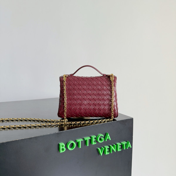 bo*te*ga Ve*ne*ta small soft vanity - 19*14*3cm
