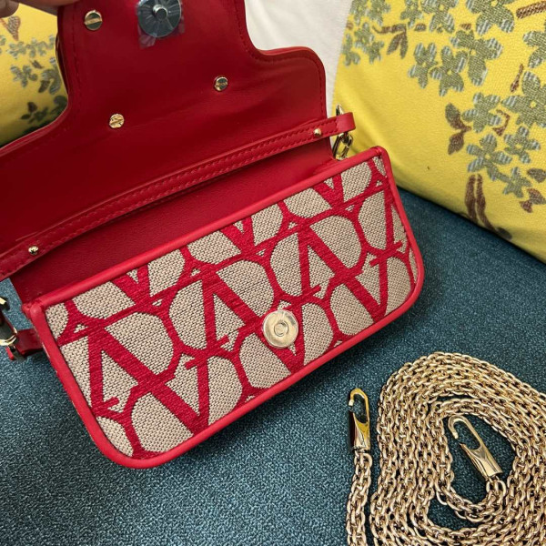 VALENTINO LOCÒ SMALL SHOULDER BAG