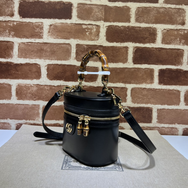G*u*i mini vanity bag with bamboo handle - 15.5*13.5*4cm