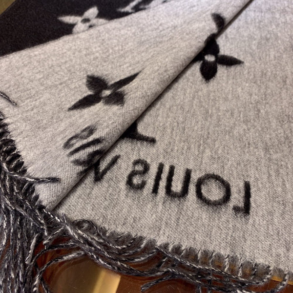 l0*is V*t0n reykjavik scarf