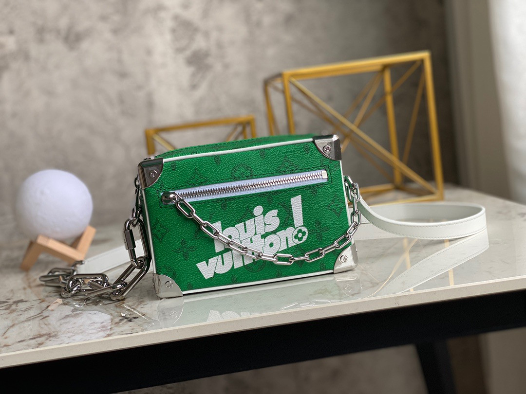 l0*is V*t0n mini soft trunk