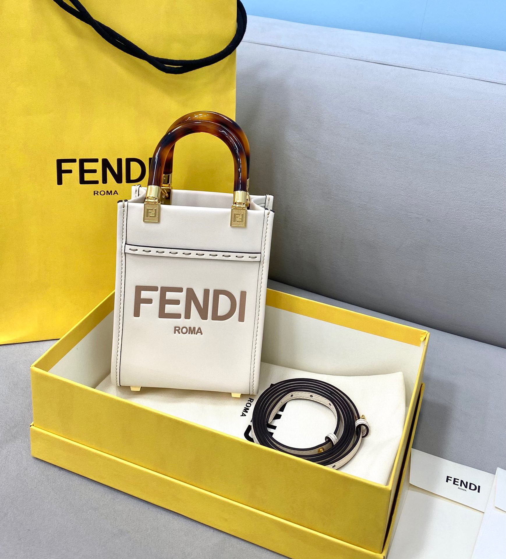 F**di mini sunshine shopper-13-18-6.5cm