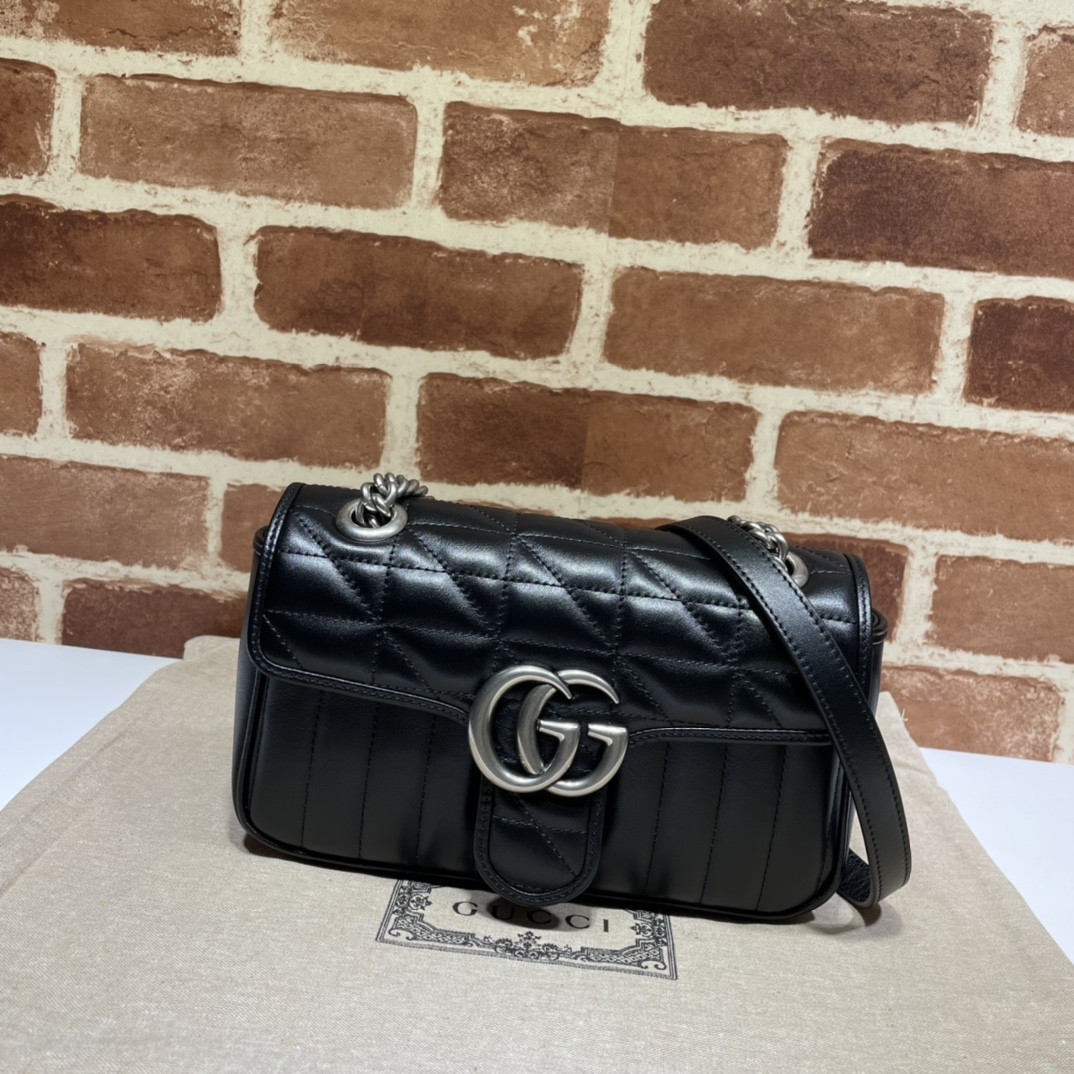 G*u*i gg marmont 22cm