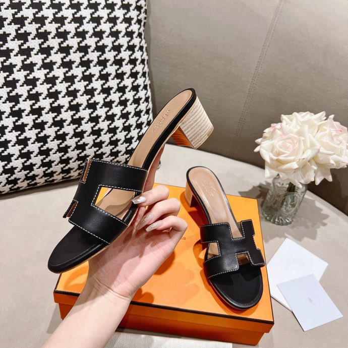 H**mes oasis sandal