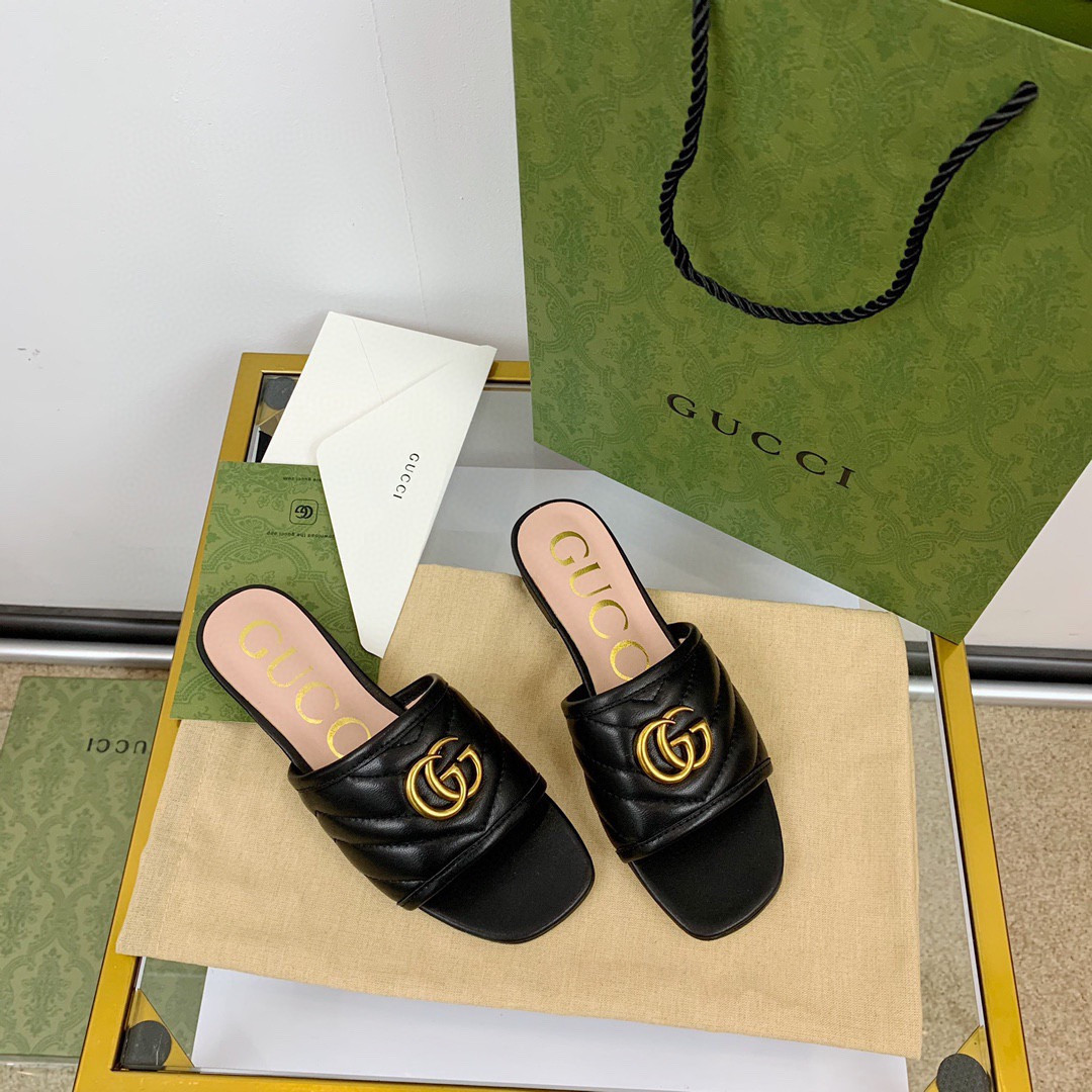 G*u*i women's slide with double g