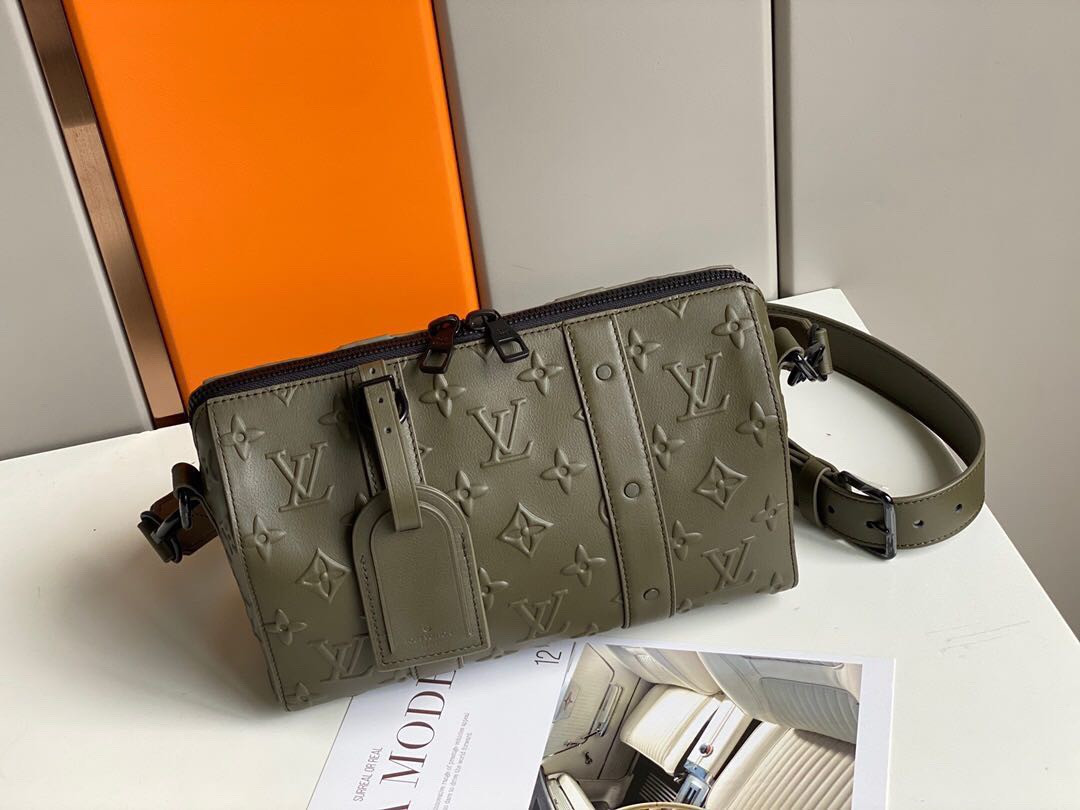 l0*is V*t0n city keepall