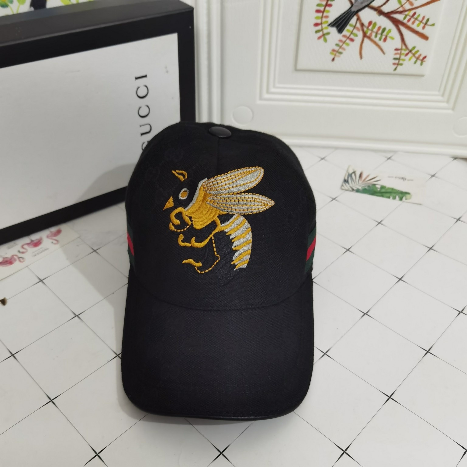 G*u*i hat