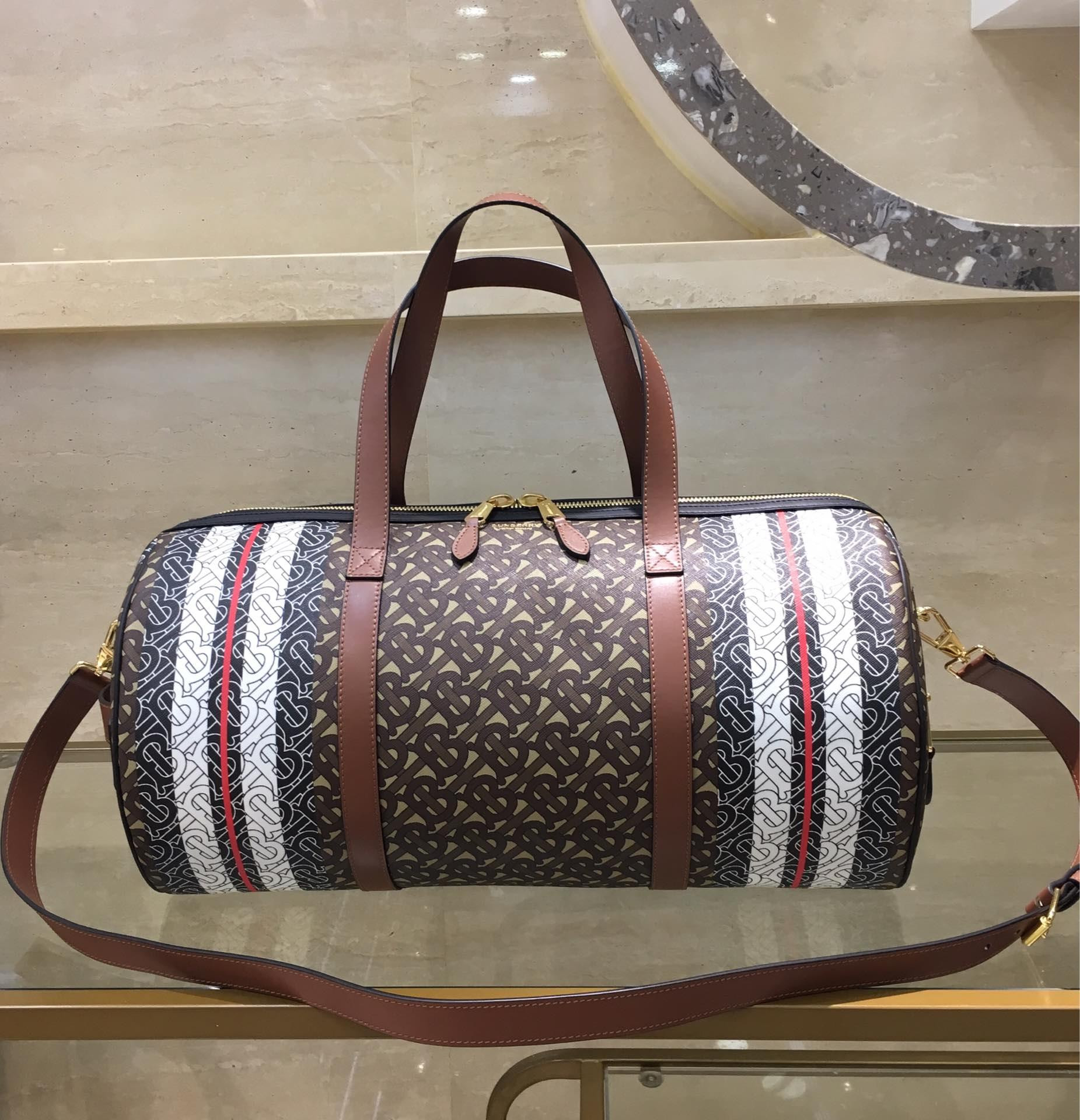B**rry barrel bag