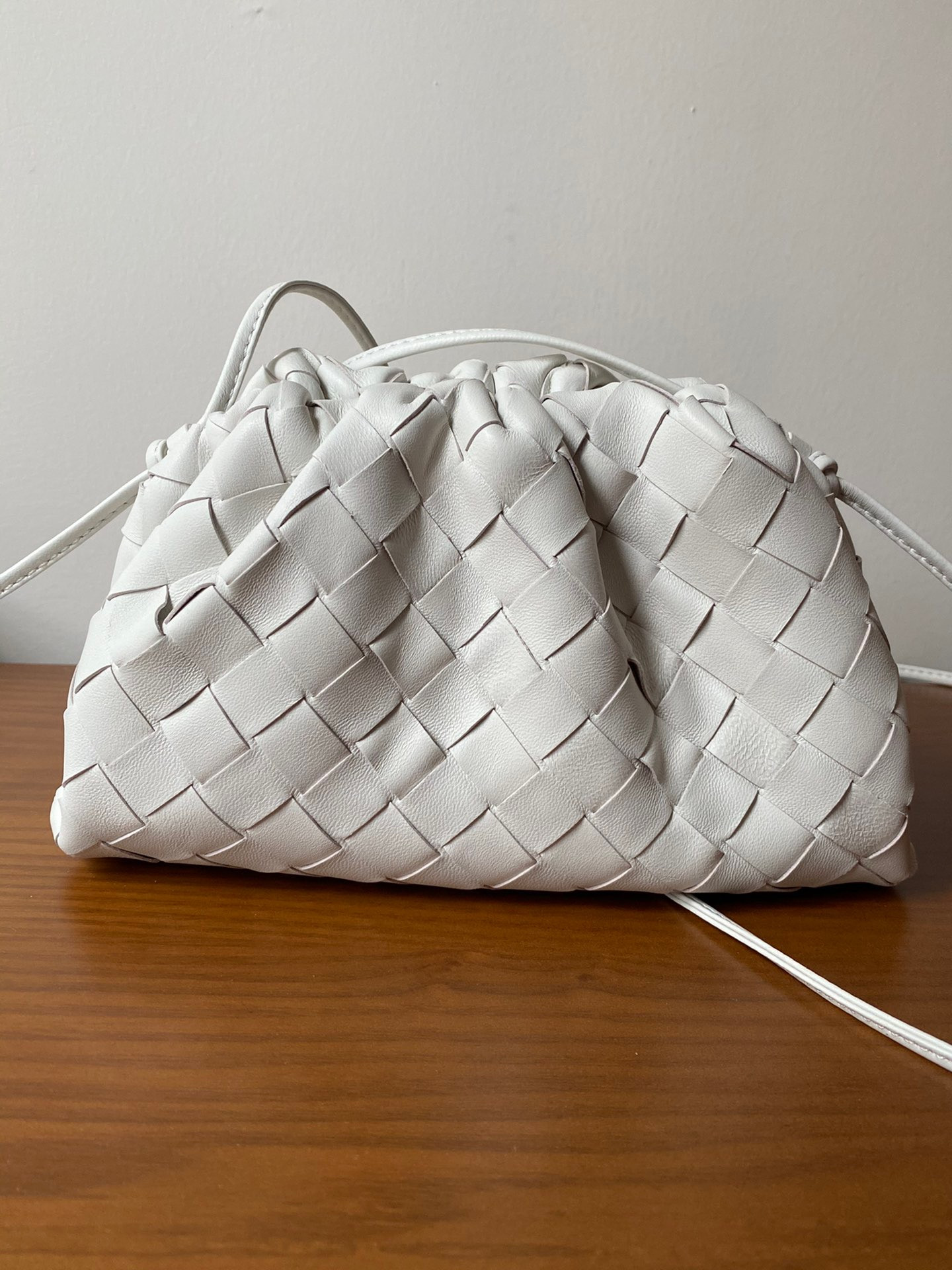 bo*te*ga Ve*ne*ta mini pouch