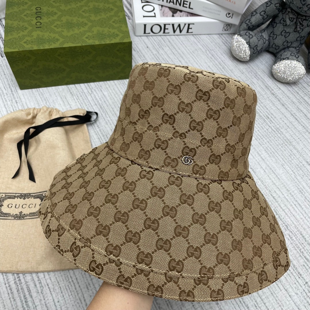 G*u*i gg canvas wide brim hat