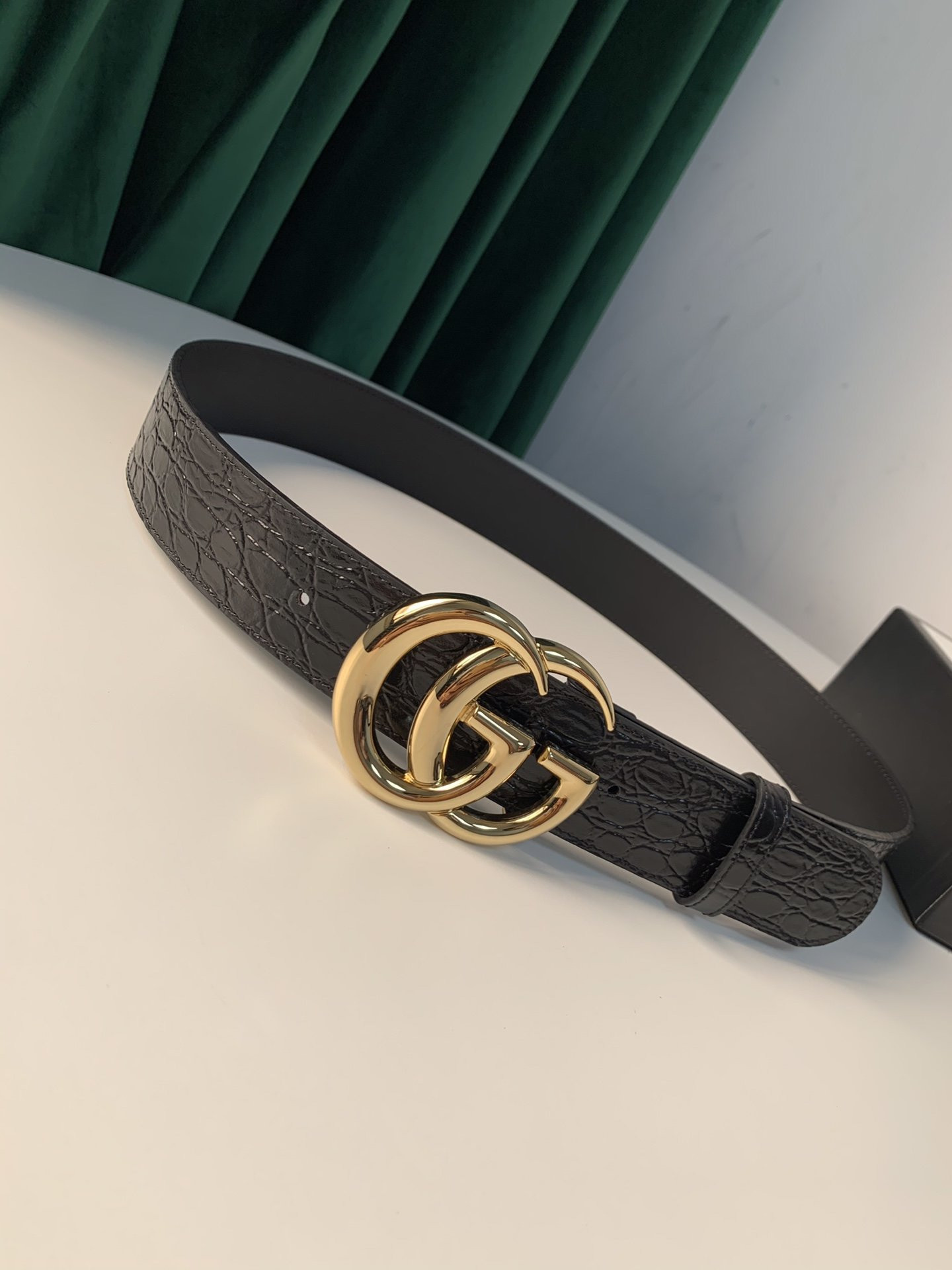 G*u*i belt