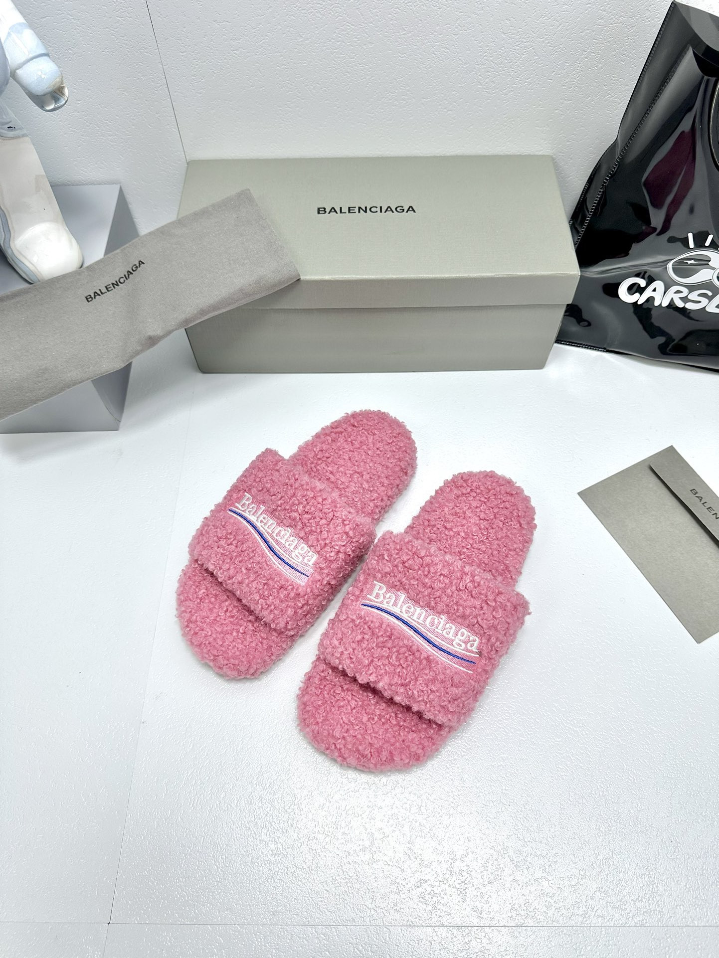 Ba*len*cia*ga sandals