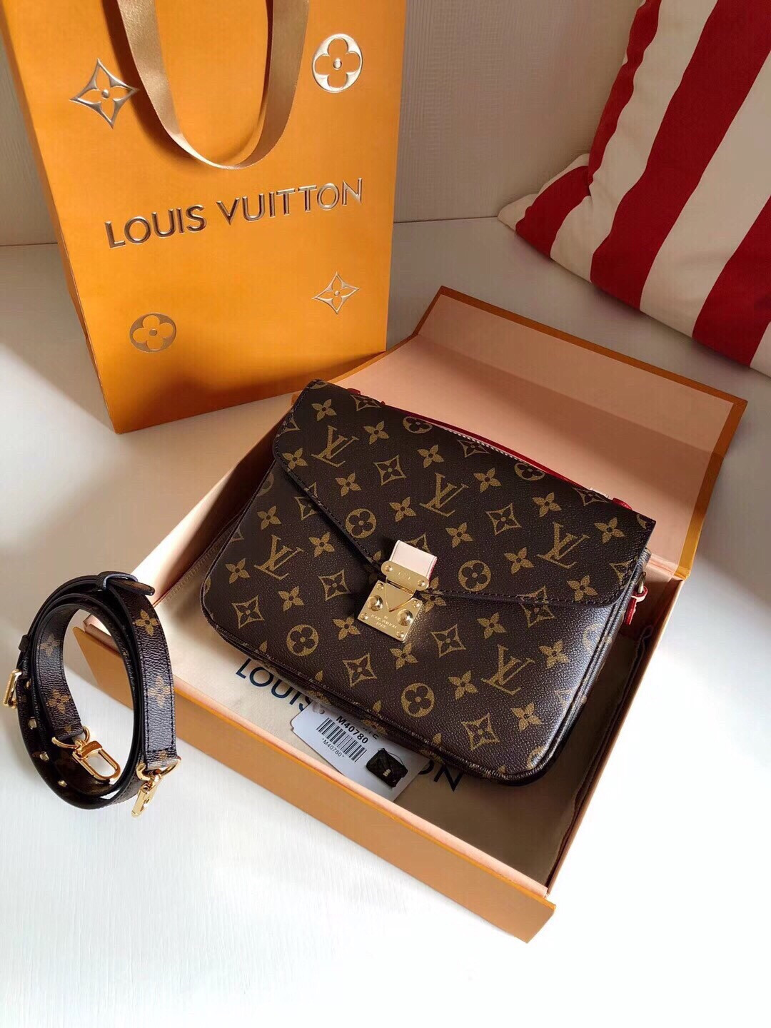 l0*is V*t0n m40780 monogram pochette metis messenger