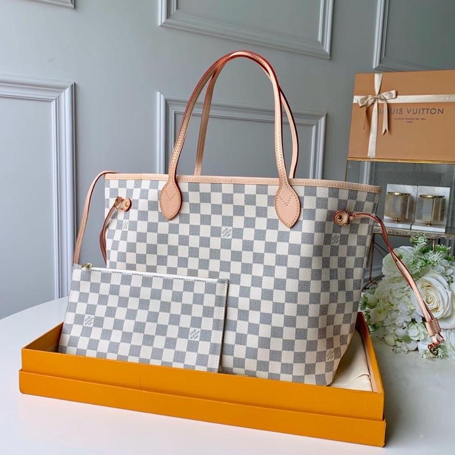 l0*is V*t0n neverfull mm