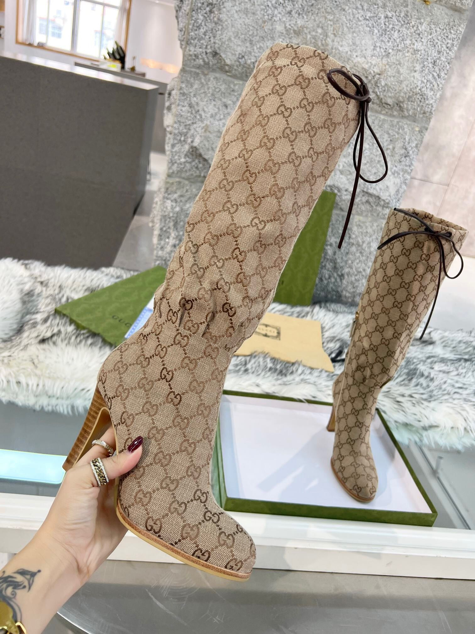 G*u*i gg high boots