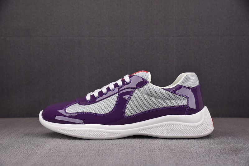 Pra*a sneaker