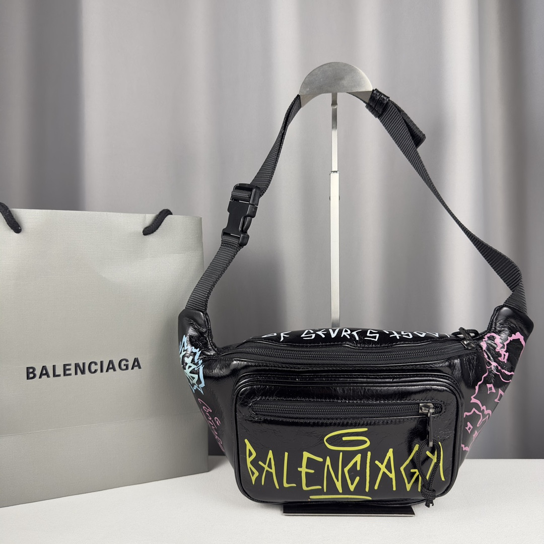 Ba*len*cia*ga everyday beltpack