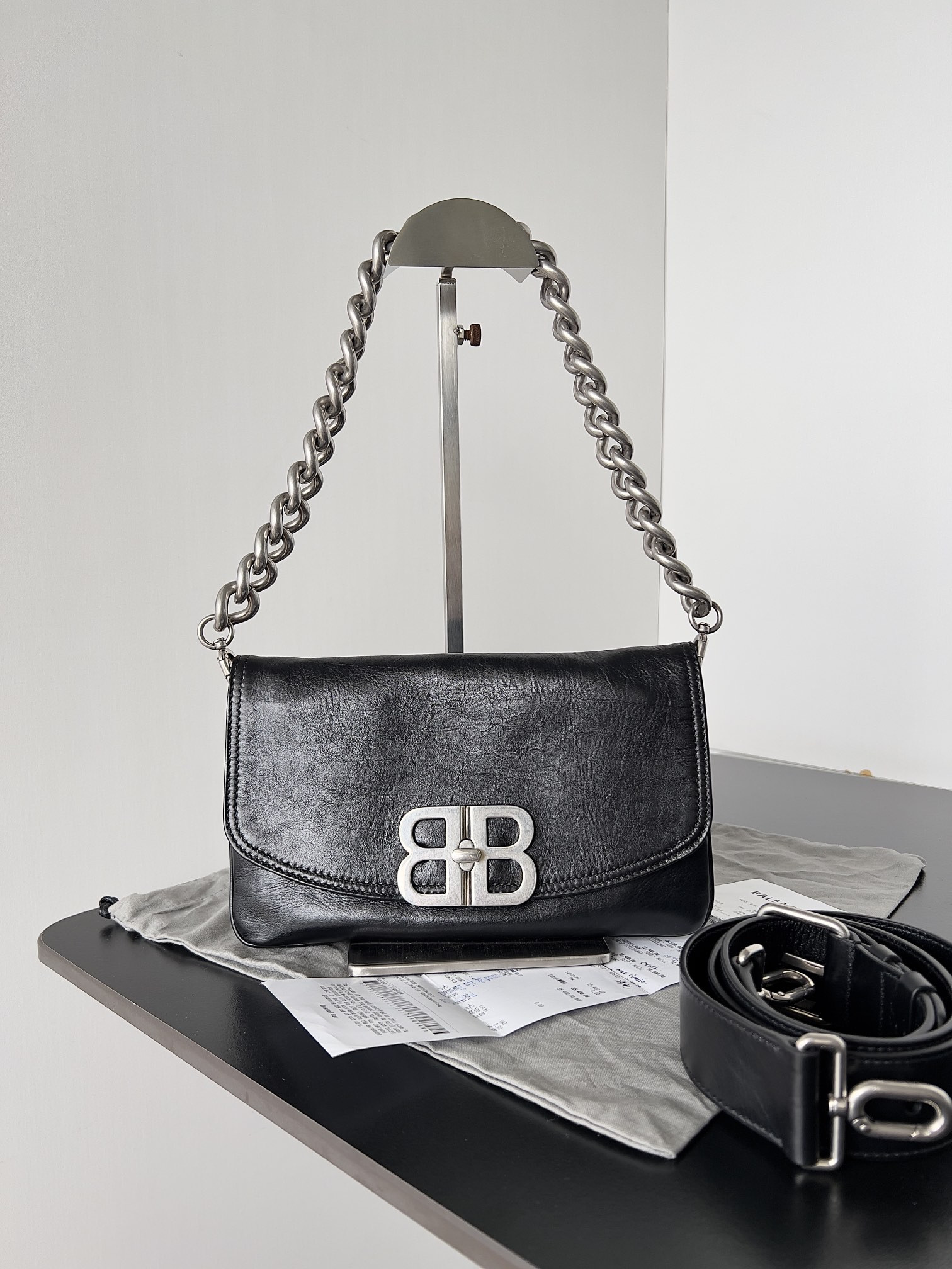 Ba*len*cia*ga women's bb soft small flap bag