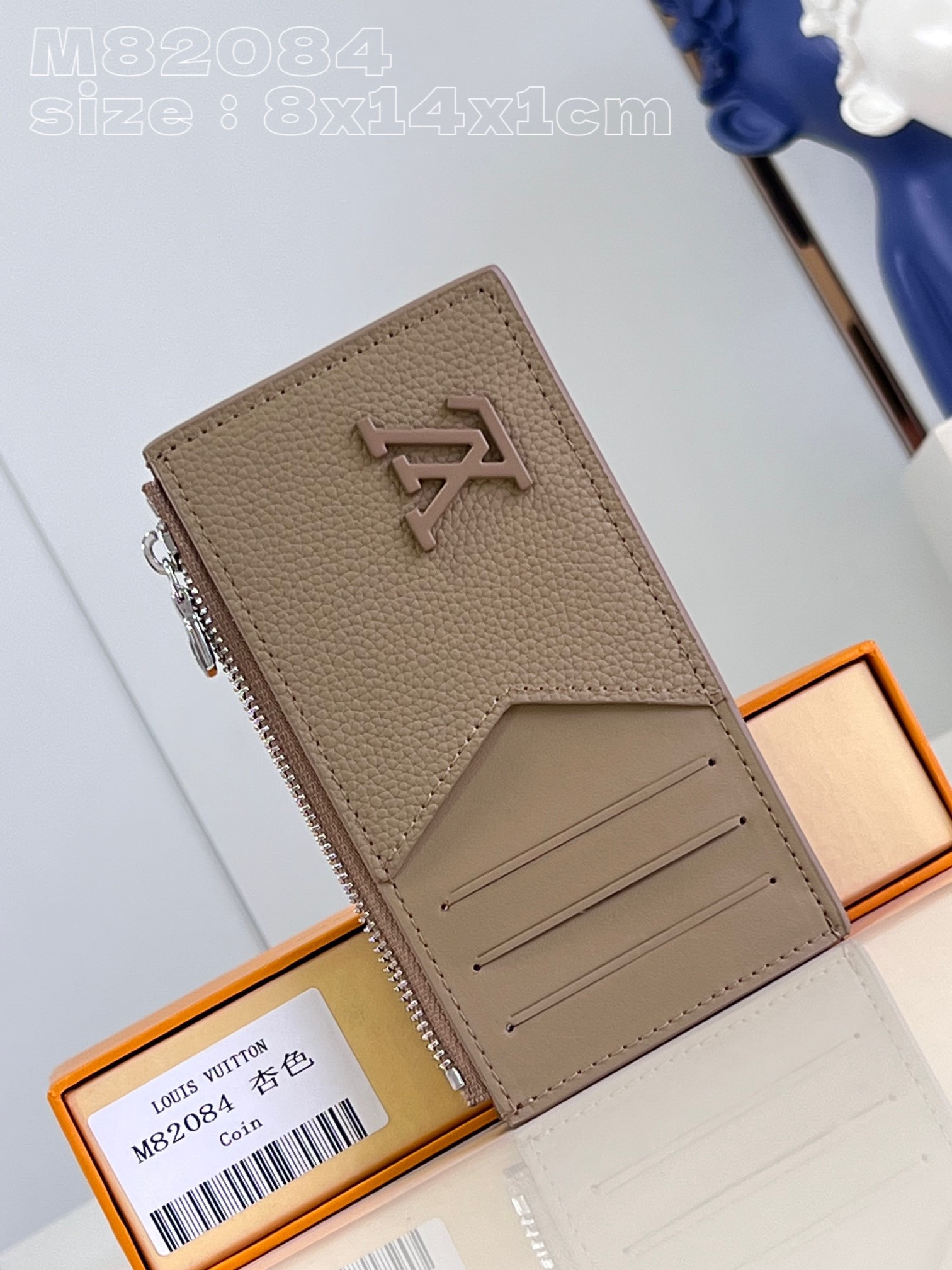 l0*is V*t0n coin card holder