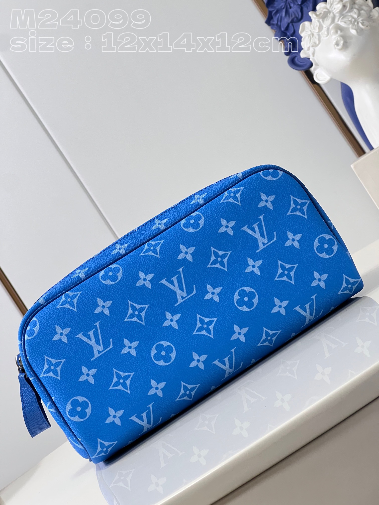 l0*is V*t0n dopp kit -28*15*16.5cm