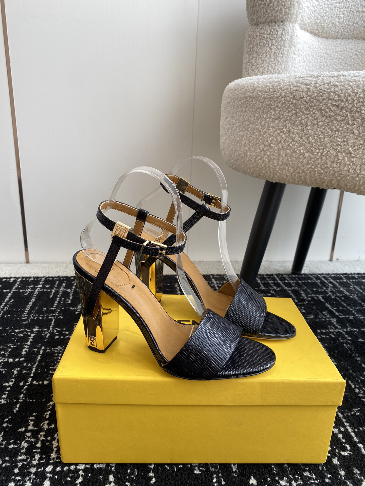 F**di heels