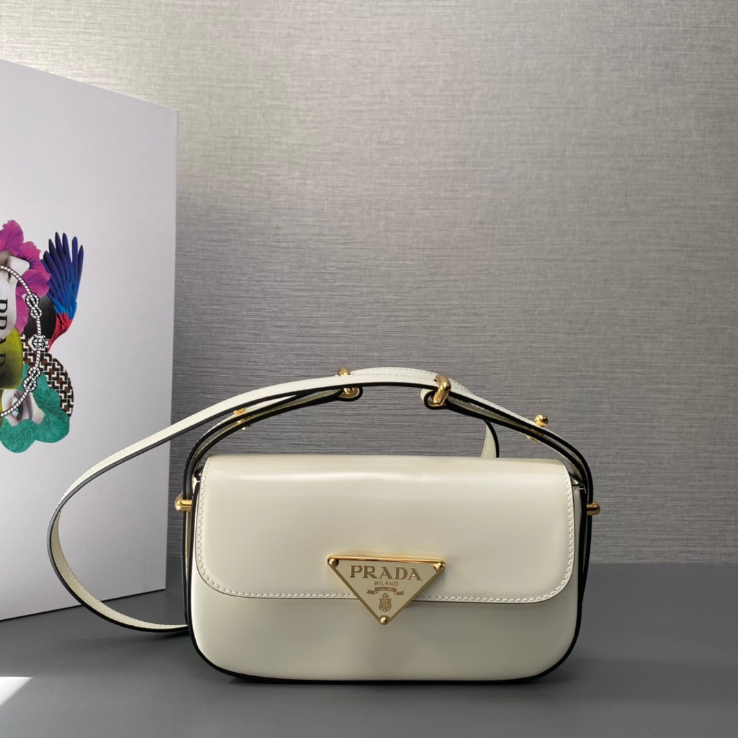 Pra*a patent bag-20.5*10.5*4cm