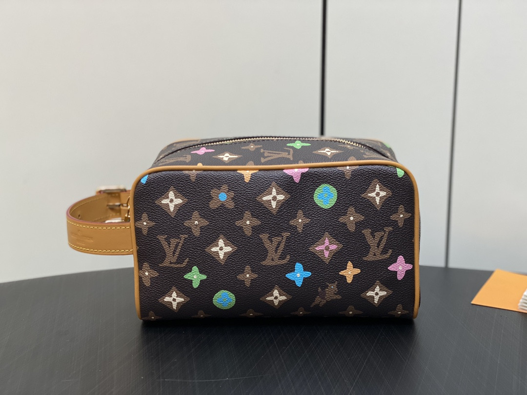 l0*is V*t0n locker dopp kit bag-23*13*12cm