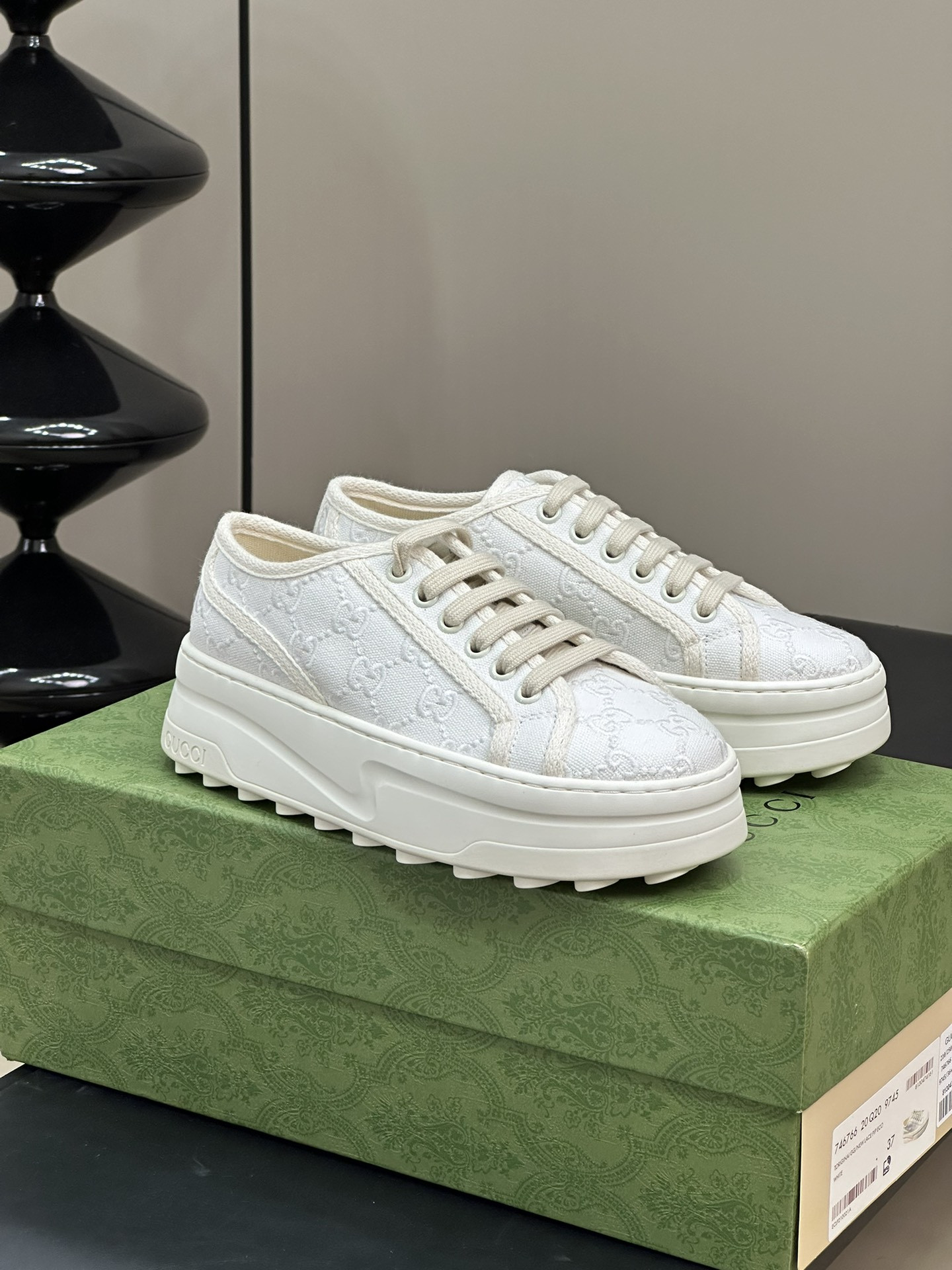 G*u*i women's gg sneaker