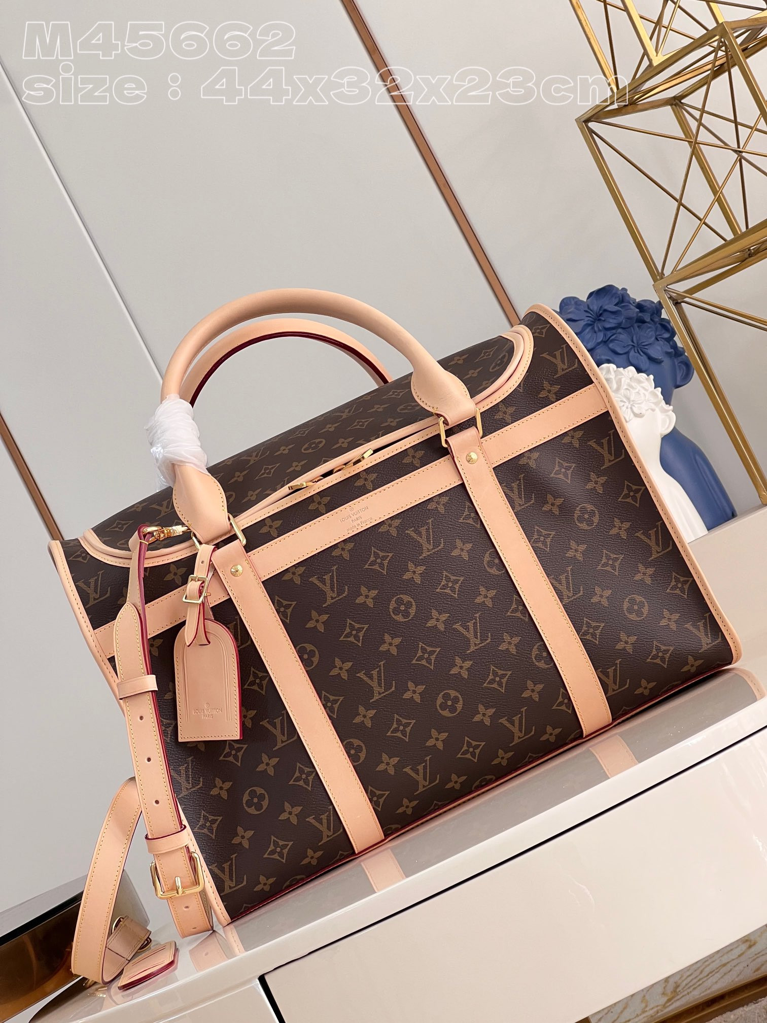 l0*is V*t0n dog bag-44*32*23cm