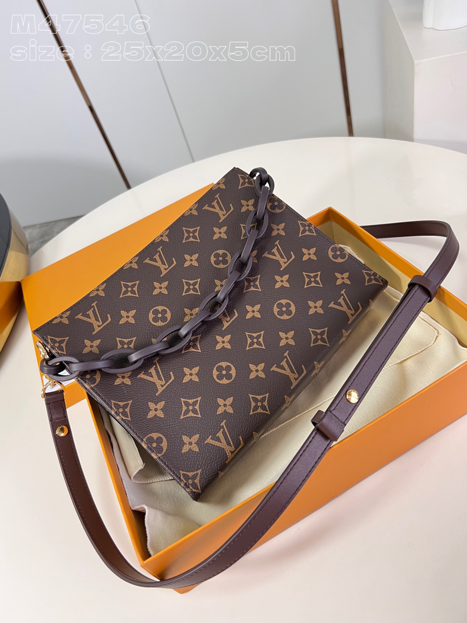 l0*is V*t0n monogram toiletry pouch-25*20*5.5cm