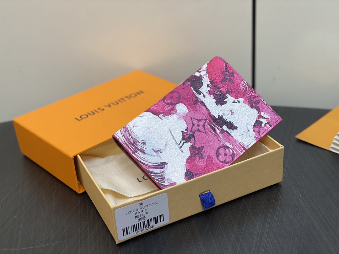 l0*is V*t0n passport cover-10*14*2.5cm