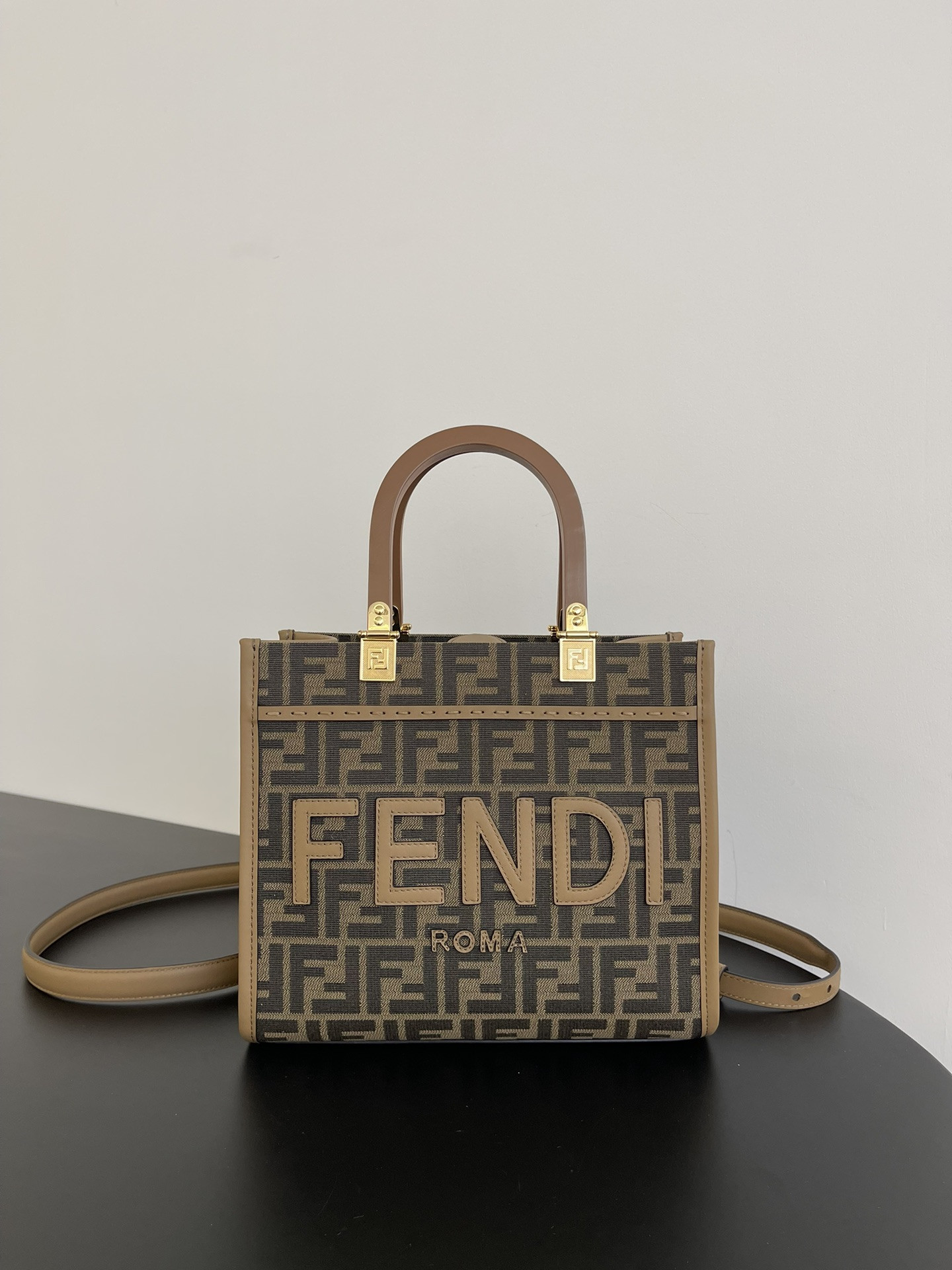 F**di sunshine small bag-25.5*12*22.5cm
