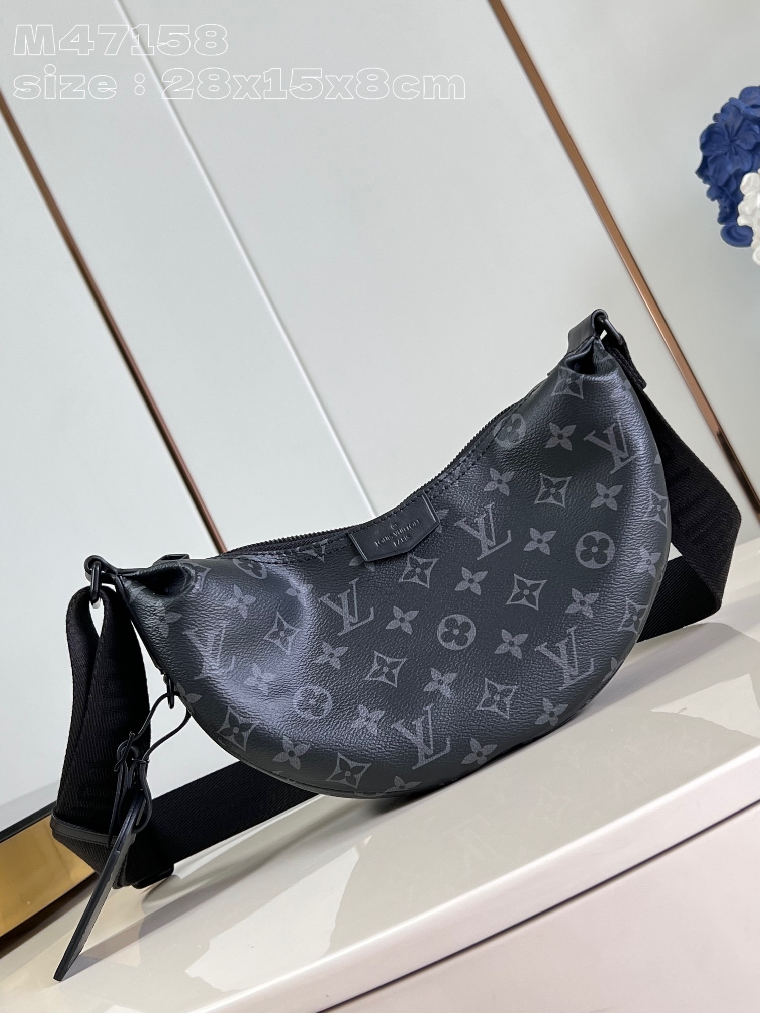 l0*is V*t0n hamac bag pm-28.5*15*8cm