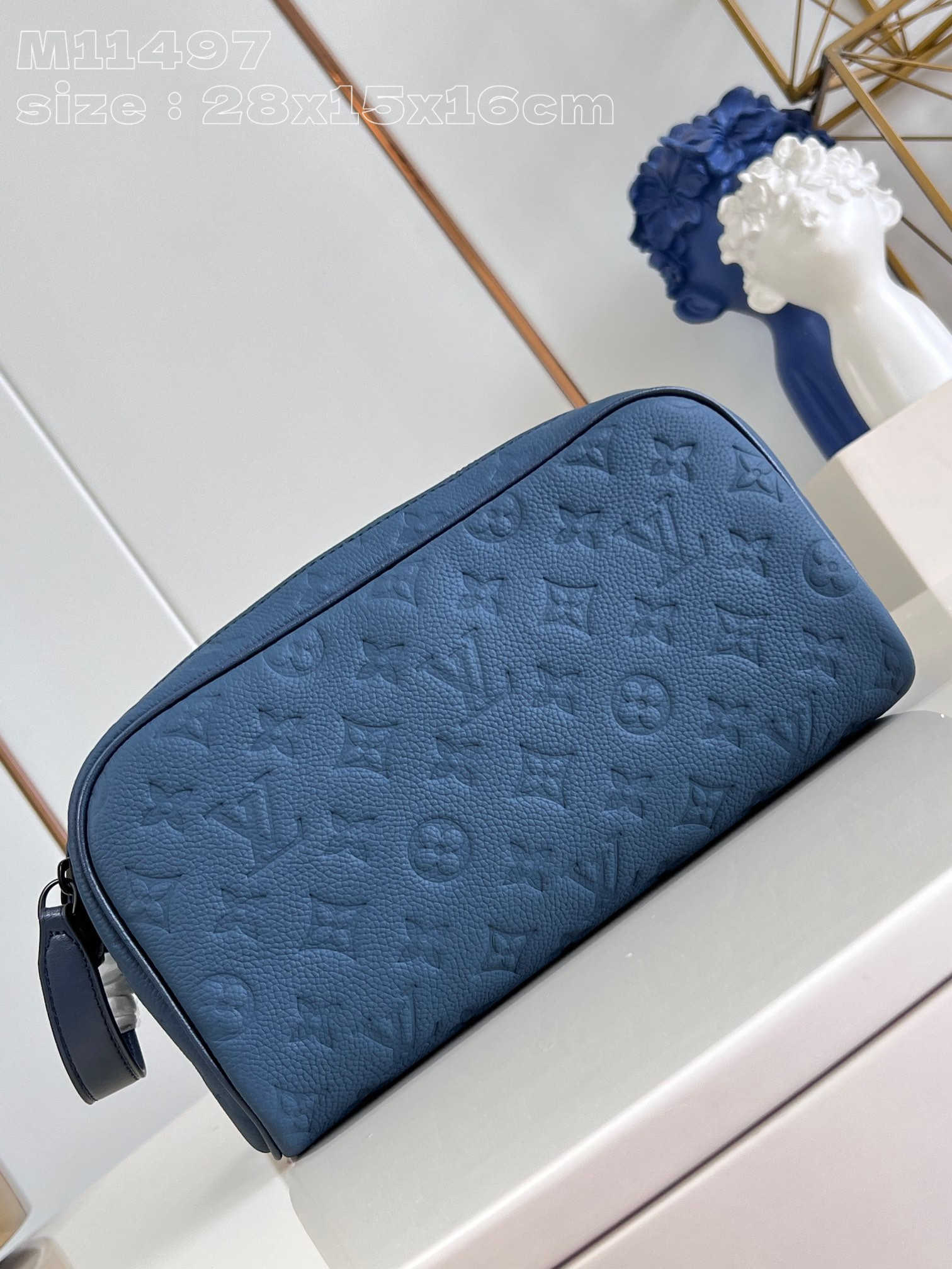 l0*is V*t0n locker dopp kit bag-23*13*12cm