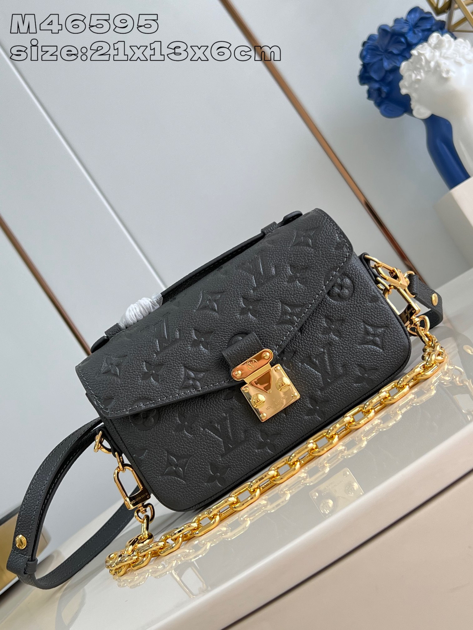 l0*is V*t0n pochette metis east west