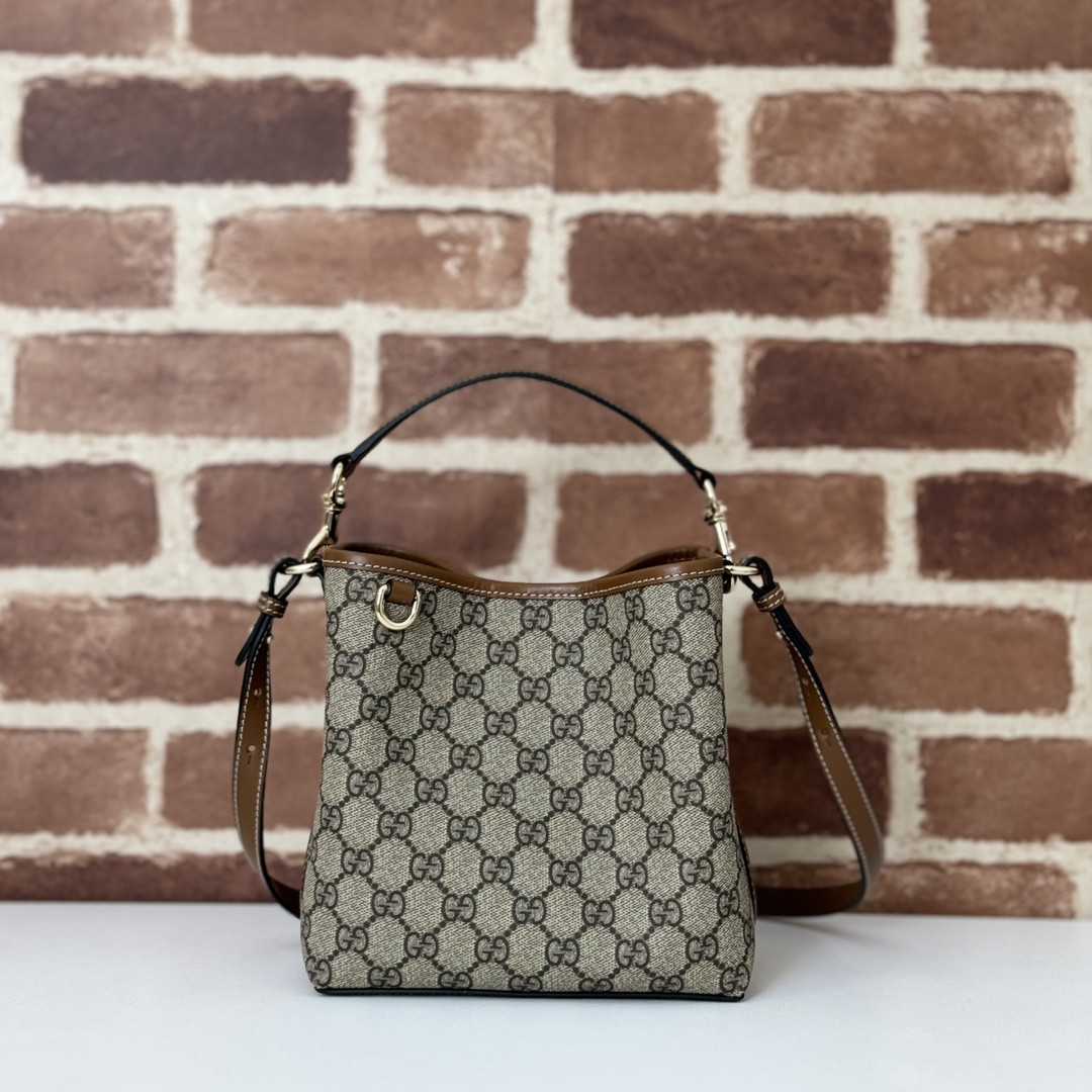 G*u*i gg emblem mini bucket bag