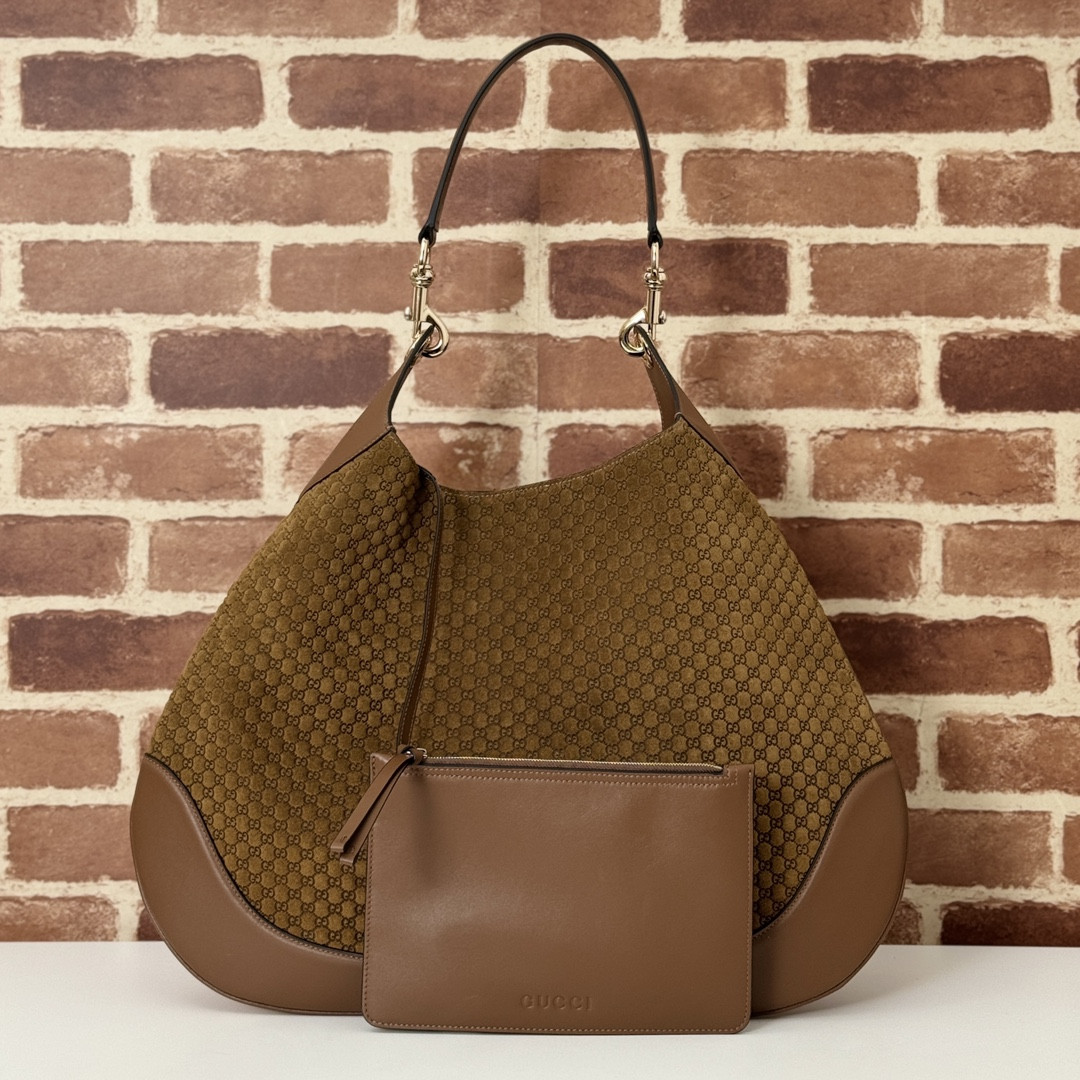 G*u*i b large shoulder bag