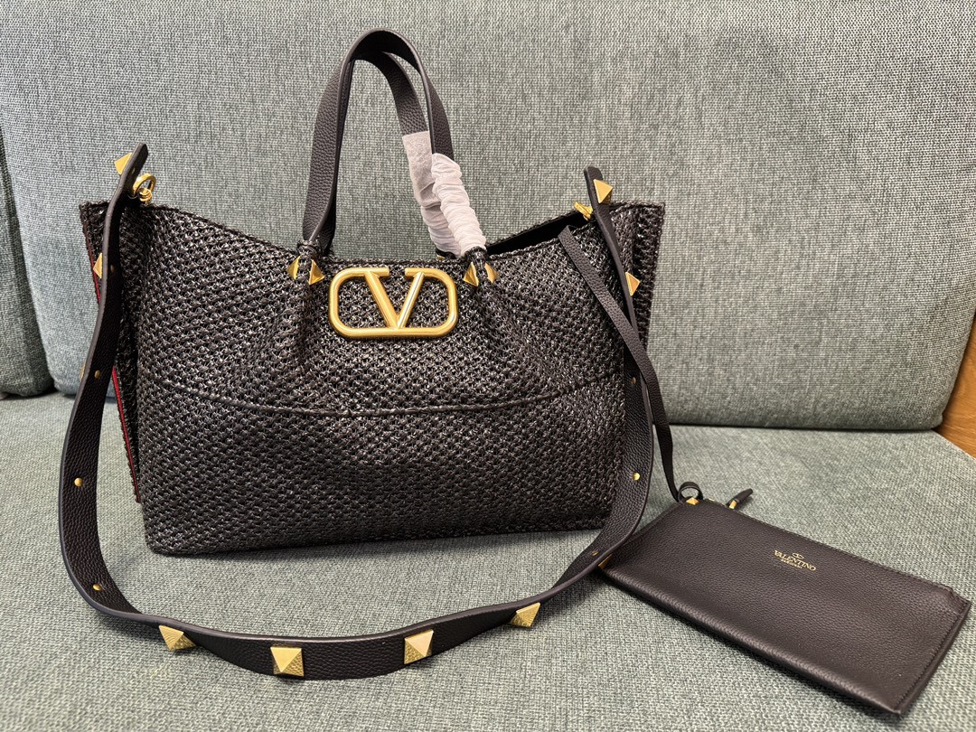 VALENTINO MEDIUM STRAW SUMMER TOTE